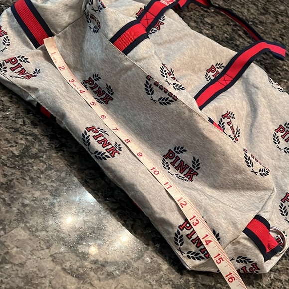 Pink by Victoria’s Secret duffel bag - Picture 6 of 9